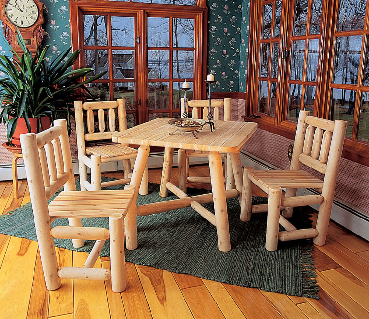 Ensemble à dîner, table carrée